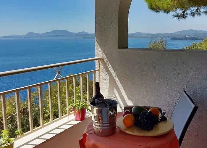 Nautilus Otel 3*
