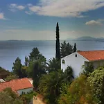 Nautilus Hotell 3*