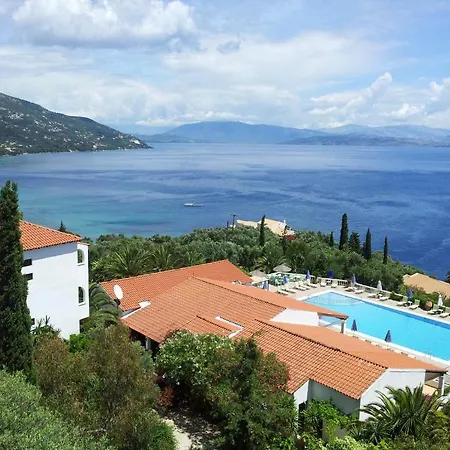 Nautilus Hotell 3*